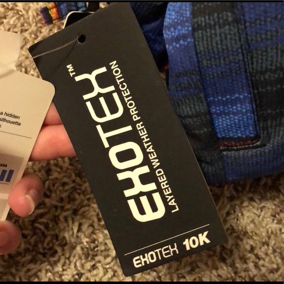 DC Baja pattern 10k snowboard jacket - Picture 9 of 10